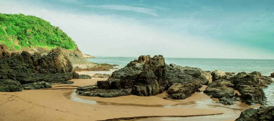 paradise beach, gokarna, best sightseeing place in south india