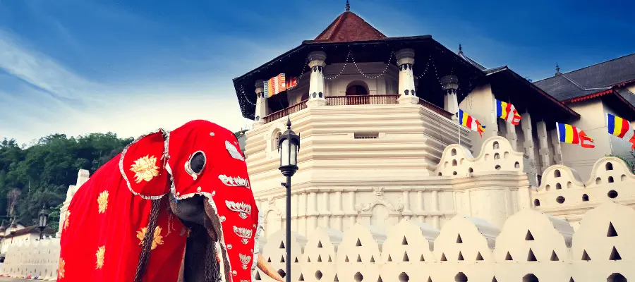 Temple of the Tooth, Kandy Tourist Spot