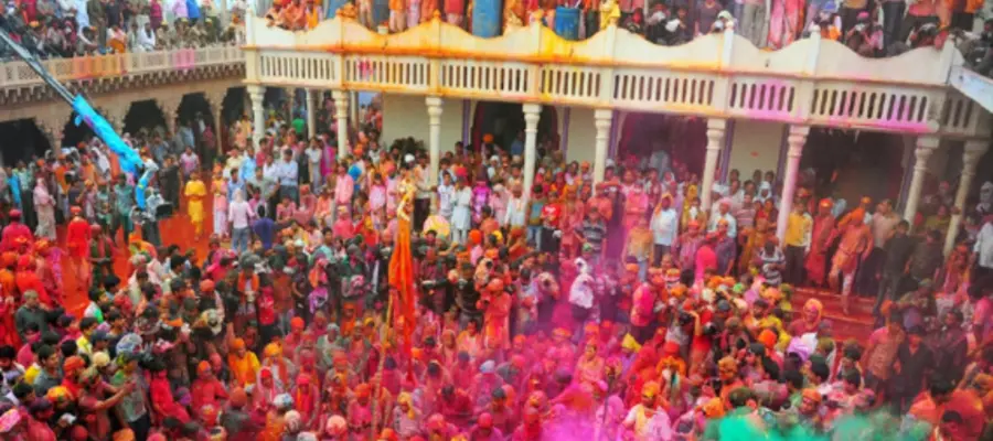 Holi in mathura vrindavan