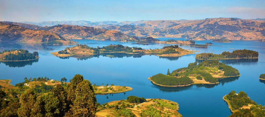 Lake Bunyonyi , Uganda