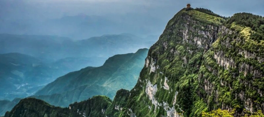 Mount Emei (Emeishan)