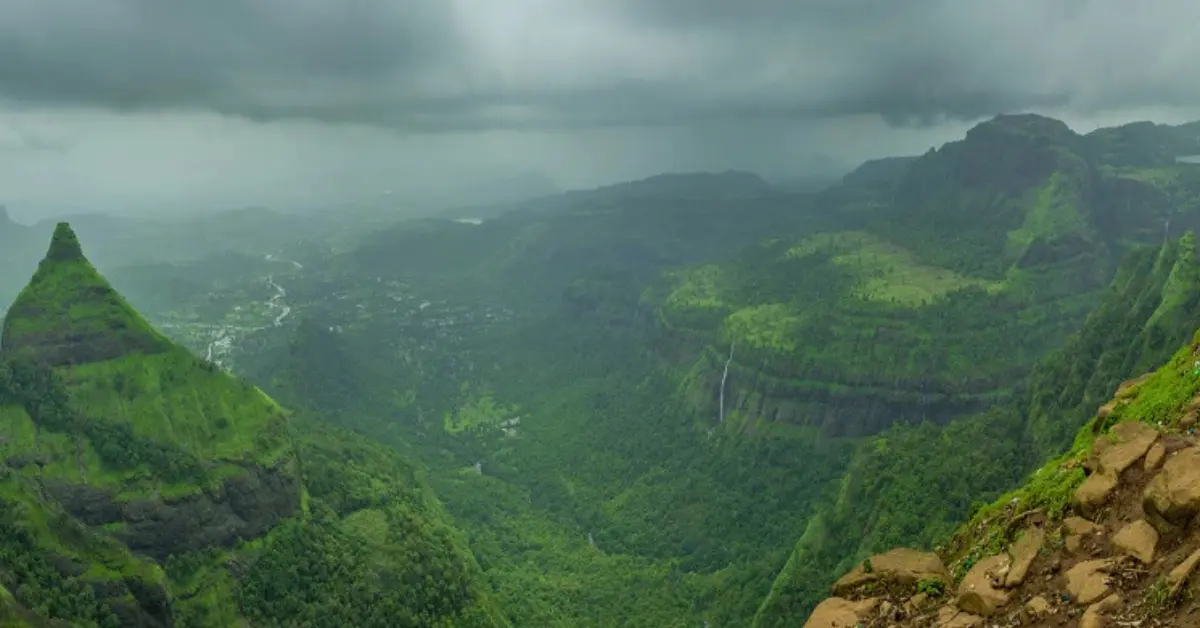 best monsoon places in india