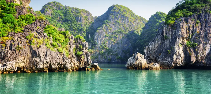 Ha Long Bay, best place to see in vietnam