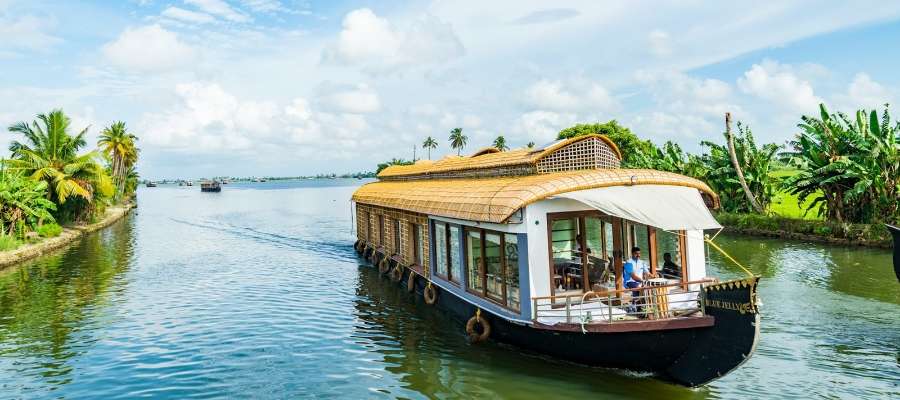 Kumarakom, Kerala – Backwaters and Bliss